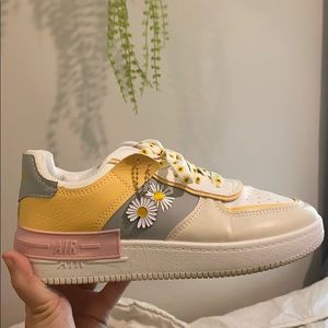 Daisy Sneakers